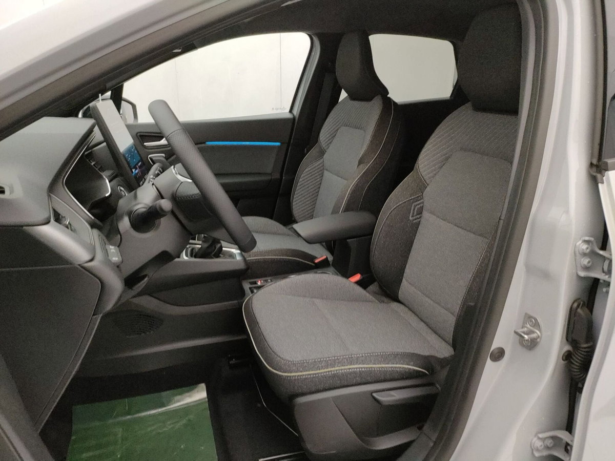 Renault Captur 1.2 eco-g Techno 120cv (9)