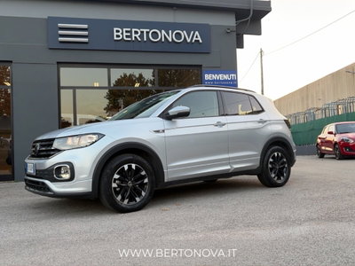 Volkswagen T-Cross 1.0 TSI 110 CV Sport usata