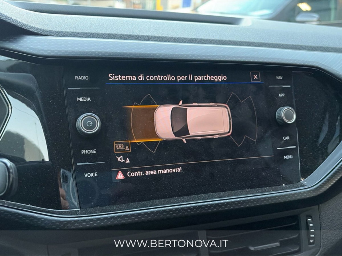Volkswagen T-Cross 1.0 TSI 110 CV Sport (14)