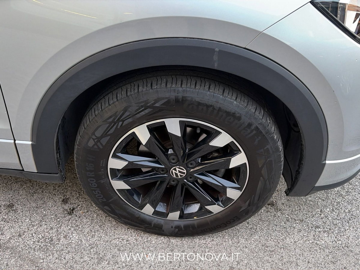 Volkswagen T-Cross 1.0 TSI 110 CV Sport (6)