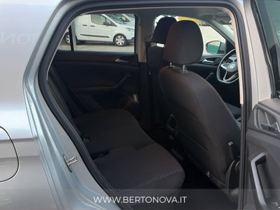 Volkswagen T-Cross 1.0 TSI 110 CV Sport (8)