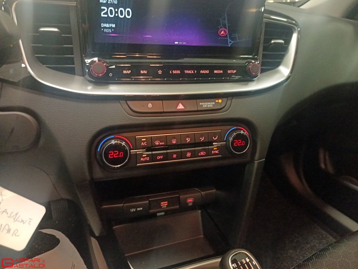 Kia XCeed 1.0 t-gdi Gpl Business (12)