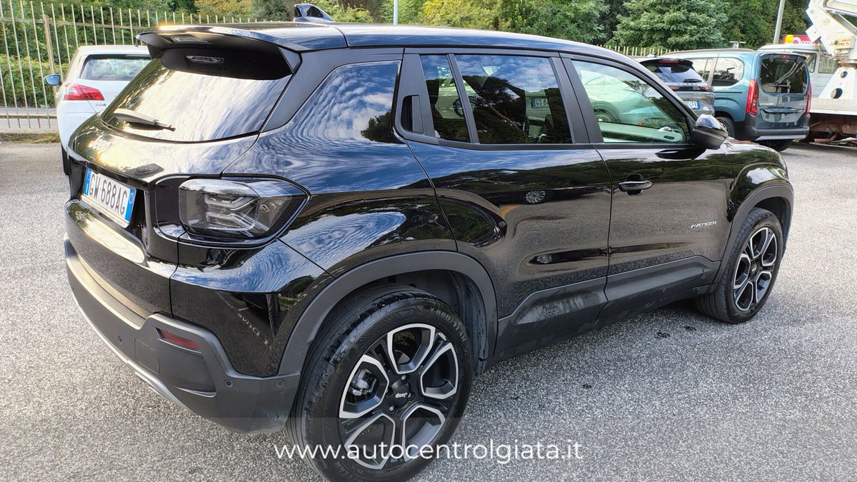 Jeep Avenger 1.2 turbo e-hybrid mhev Summit fwd 110cv edct6 (10)