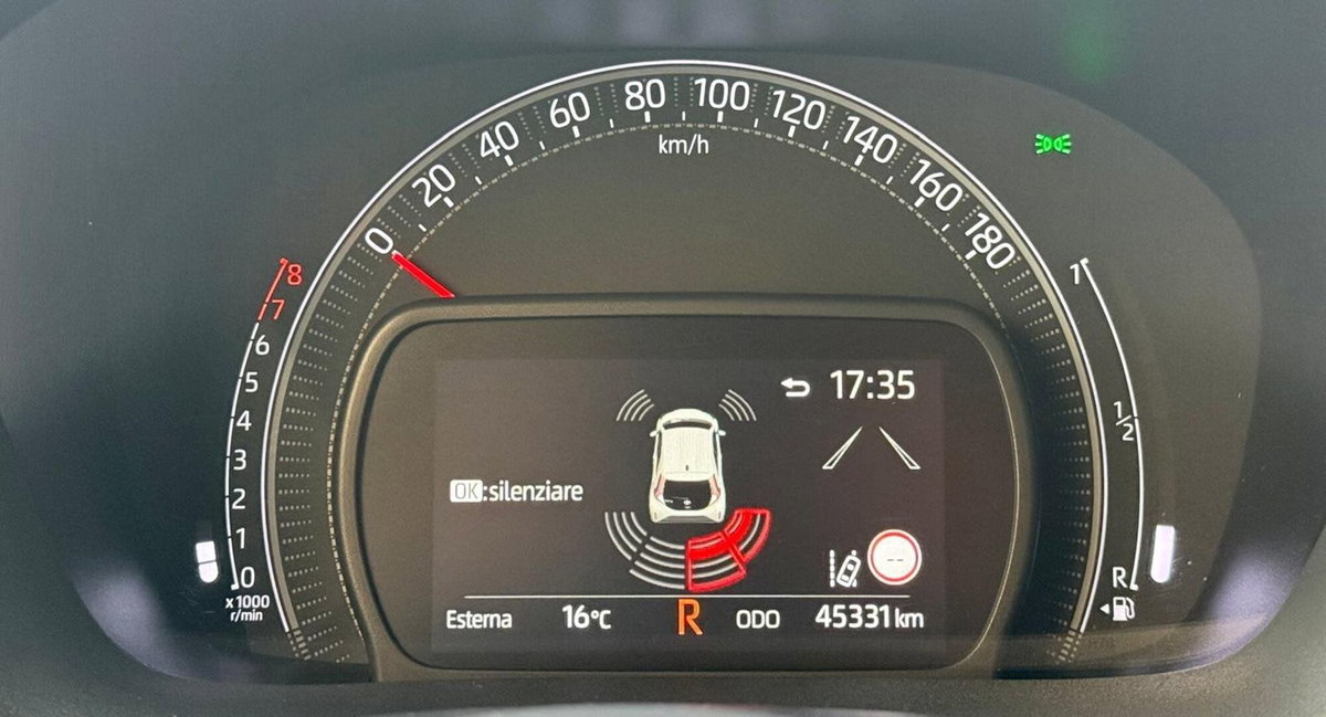 Toyota Aygo X 1.0 VVT-i 72 CV 5 porte Limited S-CVT (10)