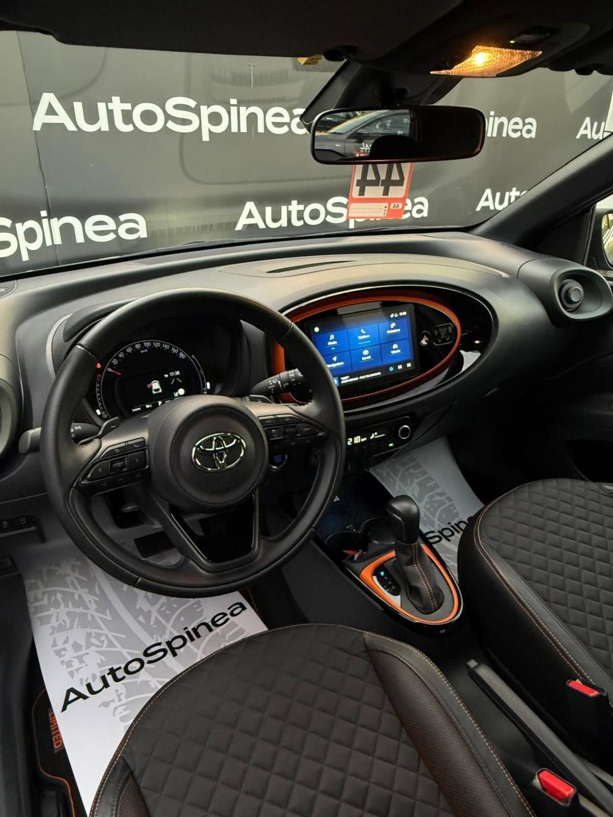 Toyota Aygo X 1.0 VVT-i 72 CV 5 porte Limited S-CVT (6)