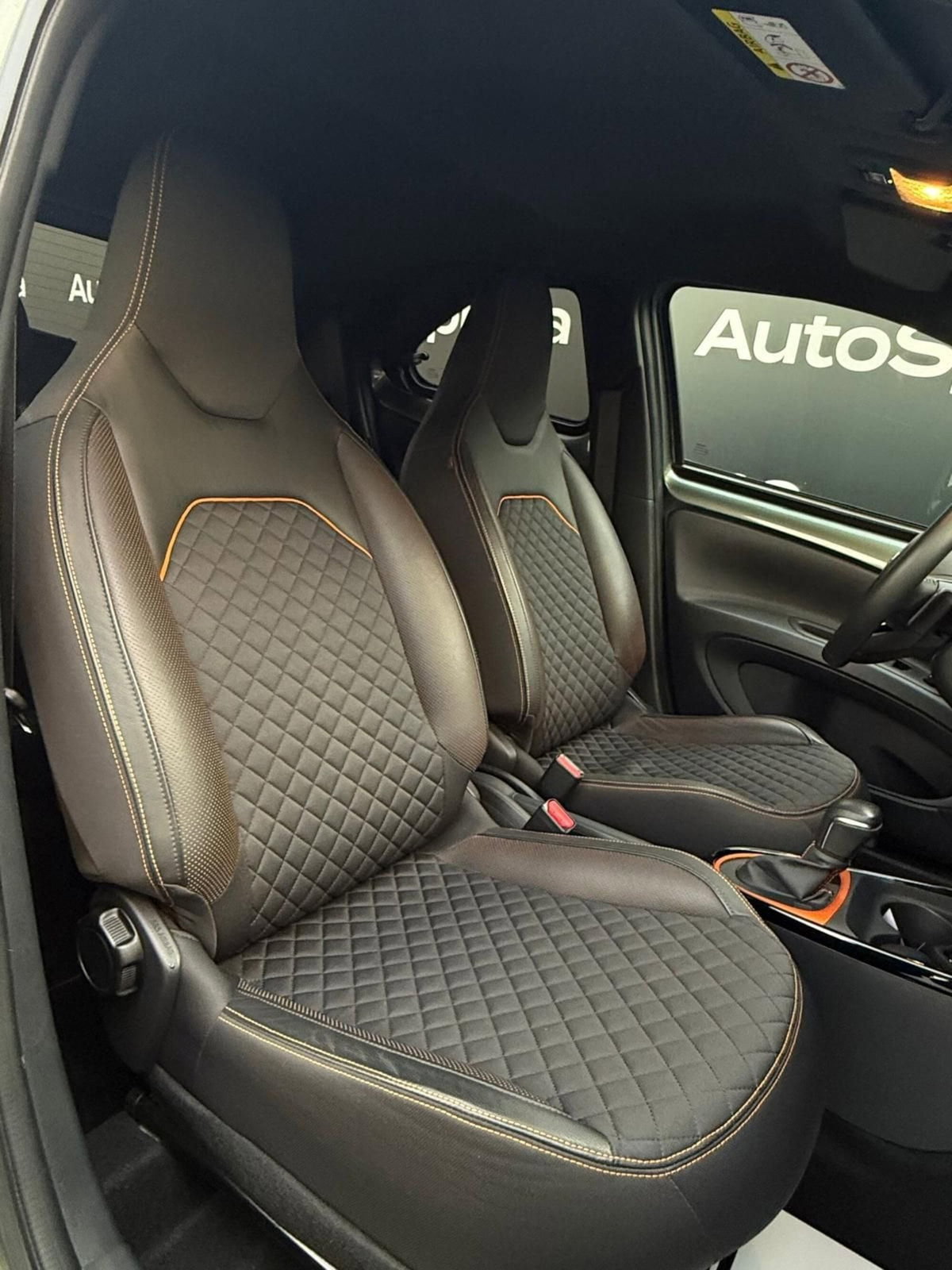 Toyota Aygo X 1.0 VVT-i 72 CV 5 porte Limited S-CVT (8)