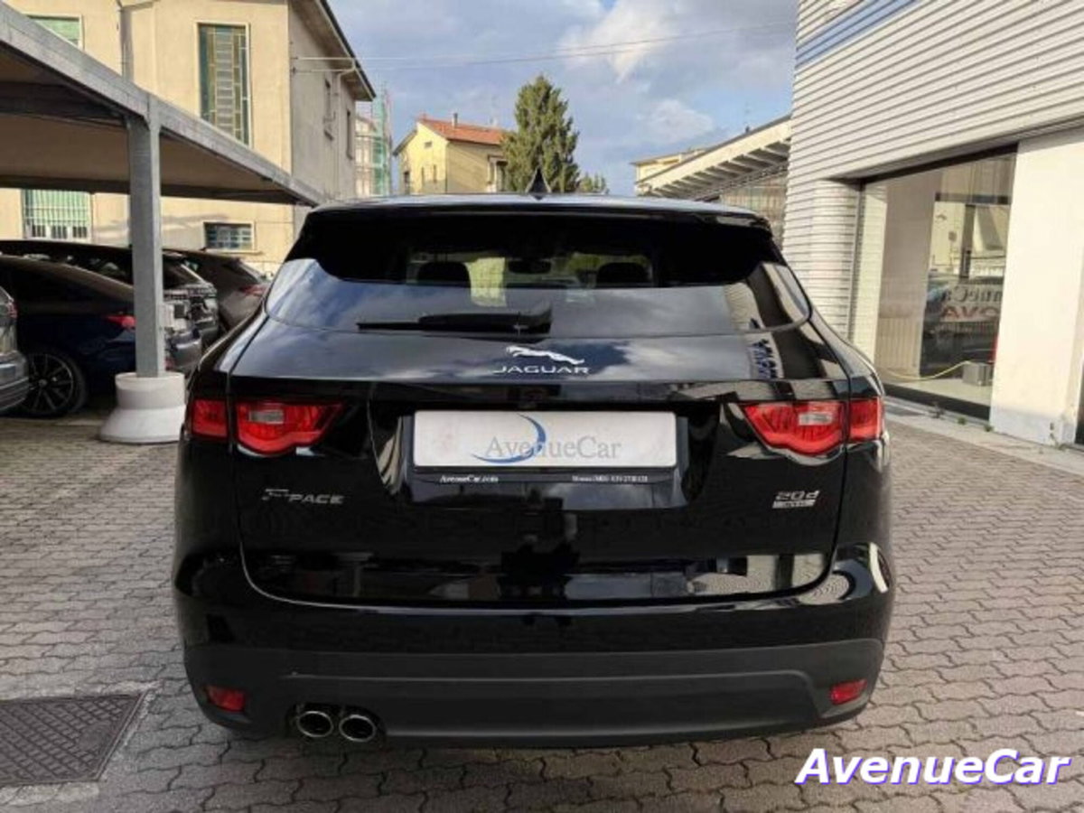 Jaguar F-Pace 2.0 D 180 CV AWD Prestige (6)