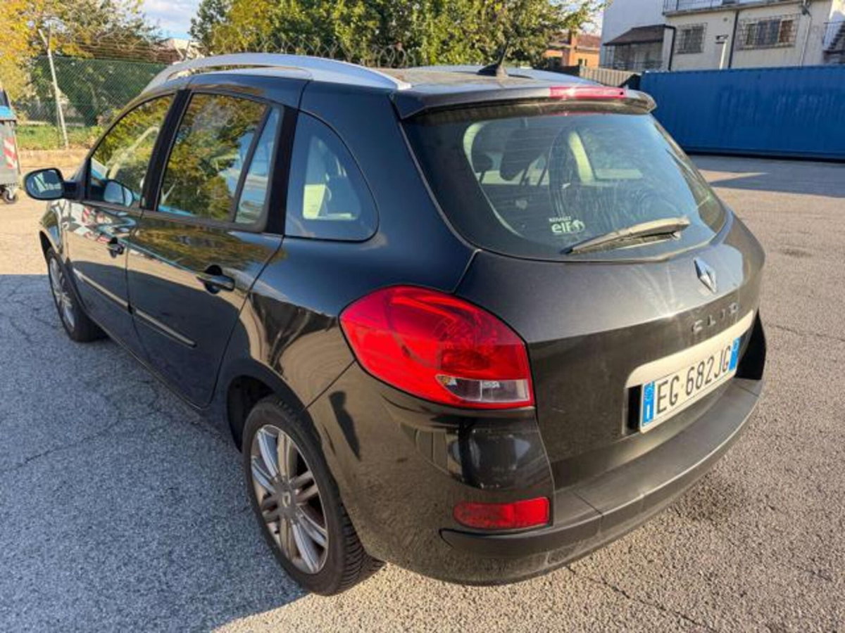 Renault Clio SporTour 1.5 dCi 90CV SporTour Luxe (12)