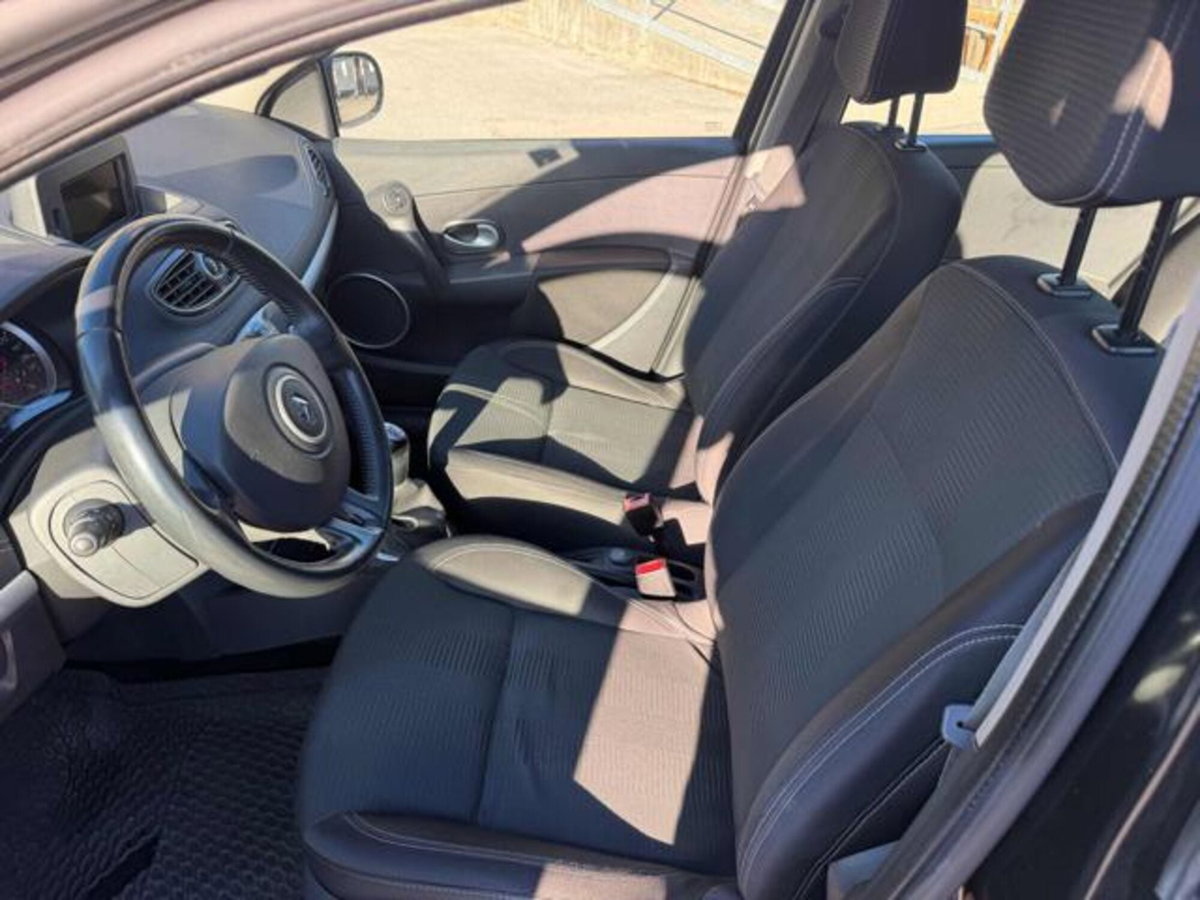 Renault Clio SporTour 1.5 dCi 90CV SporTour Luxe (16)