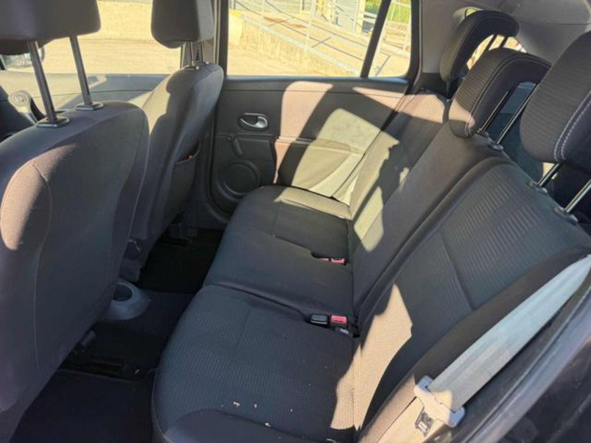Renault Clio SporTour 1.5 dCi 90CV SporTour Luxe (2)