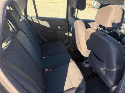Renault Clio SporTour 1.5 dCi 90CV SporTour Luxe (9)