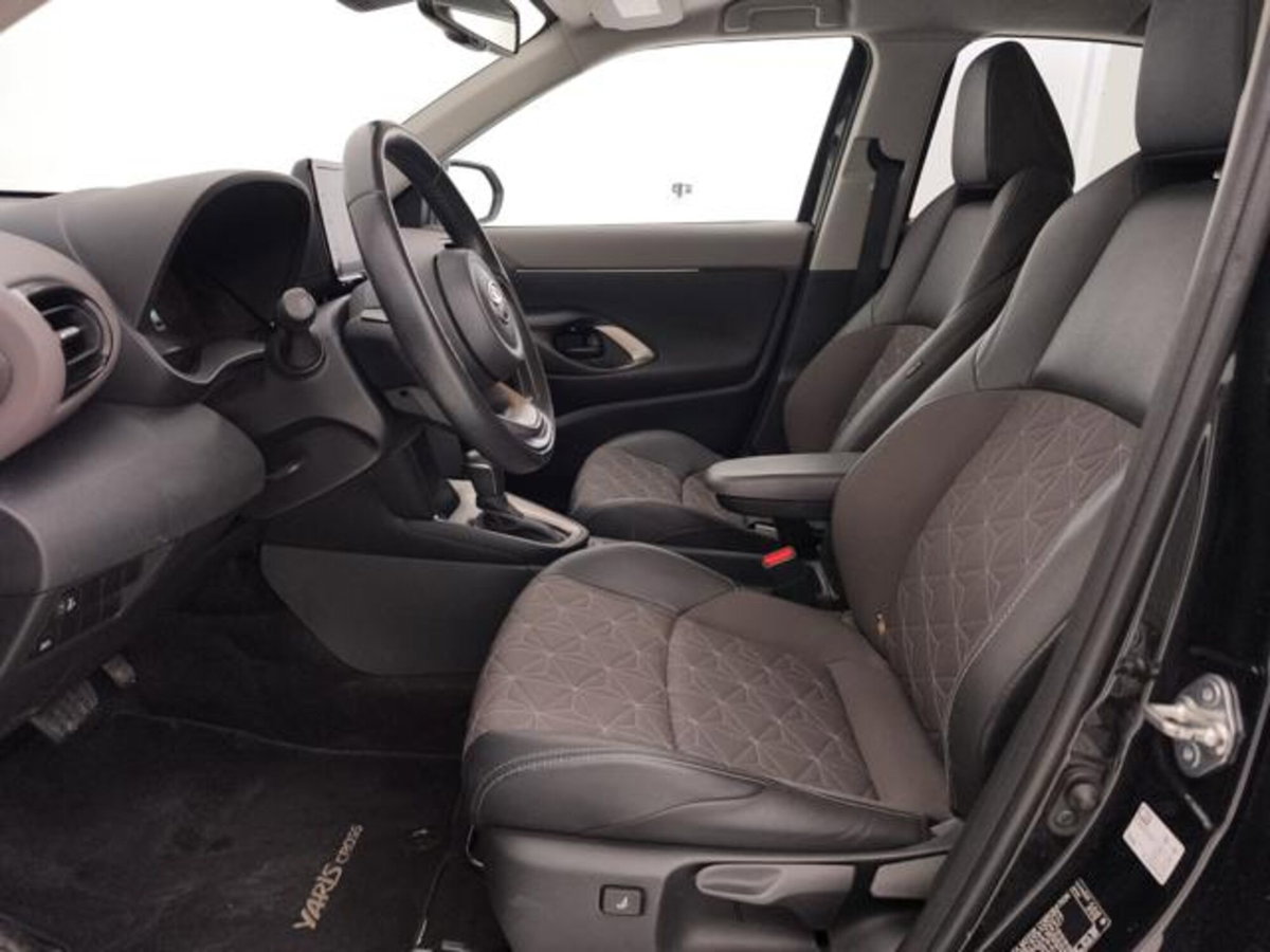 Toyota Yaris Cross 1.5h GR Sport Black Sky fwd 116cv e-cvt (11)