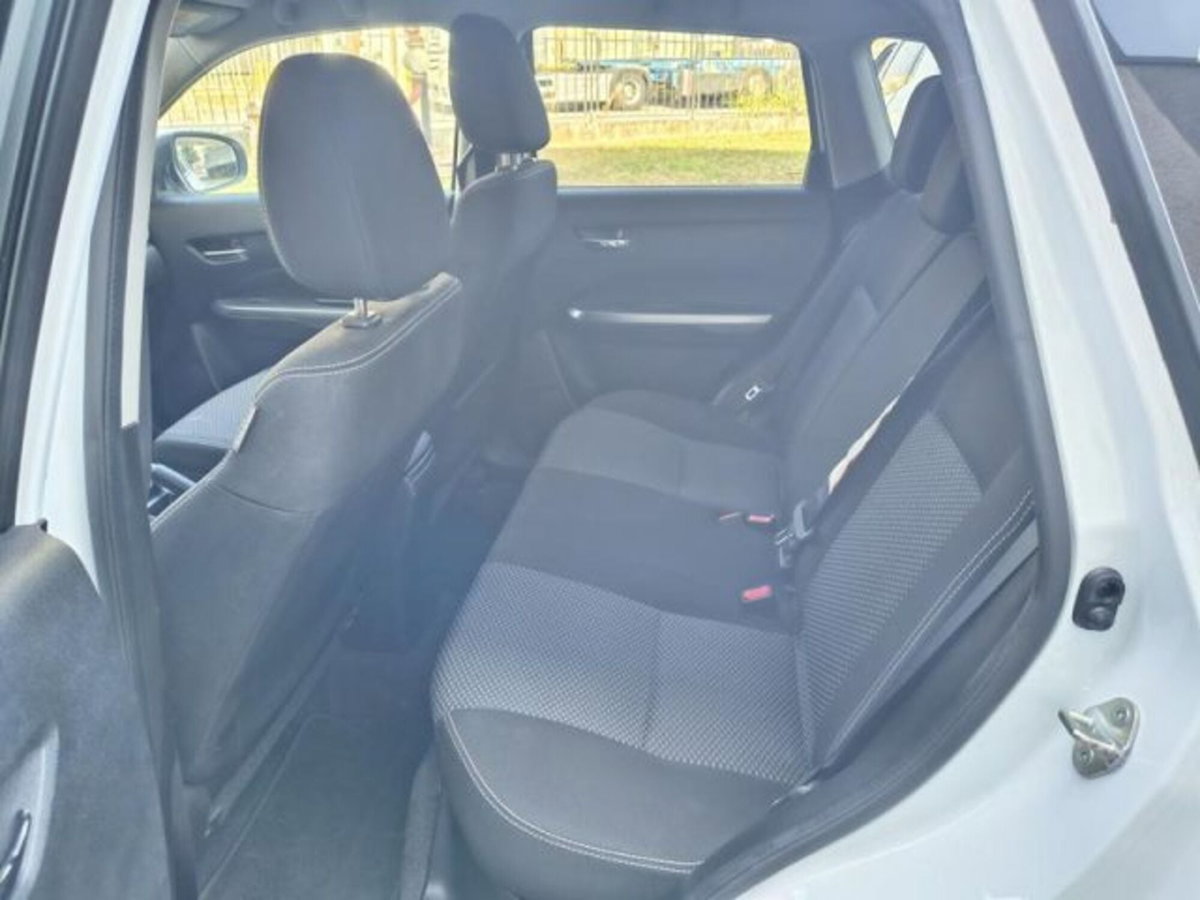 Suzuki Vitara 1.4 Hybrid Easy Cool (10)