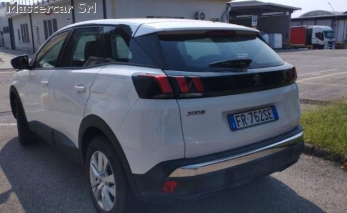 Peugeot 3008 BlueHDi 130 S&S Business (4)