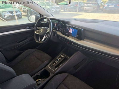 Volkswagen Golf Variant 1.0 eTSI EVO DSG Life (12)
