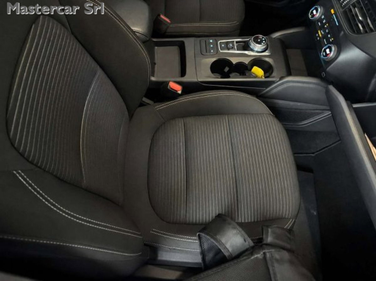 Ford Kuga 1.5 EcoBlue 120 CV 2WD Titanium (6)