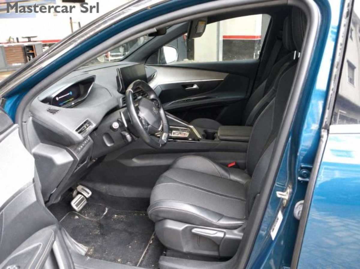 Peugeot 3008 Hybrid 225 e-EAT8 GT Pack (7)