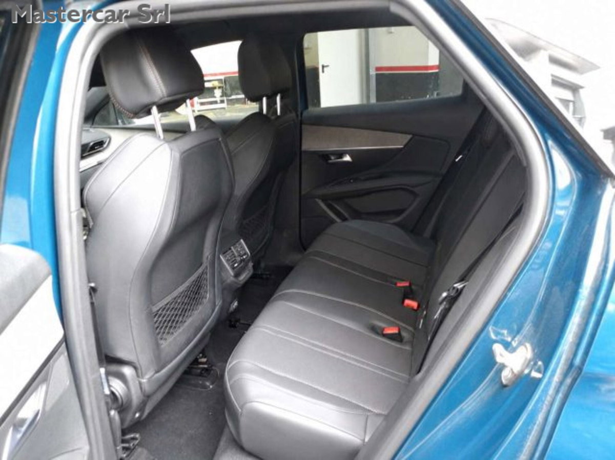 Peugeot 3008 Hybrid 225 e-EAT8 GT Pack (9)
