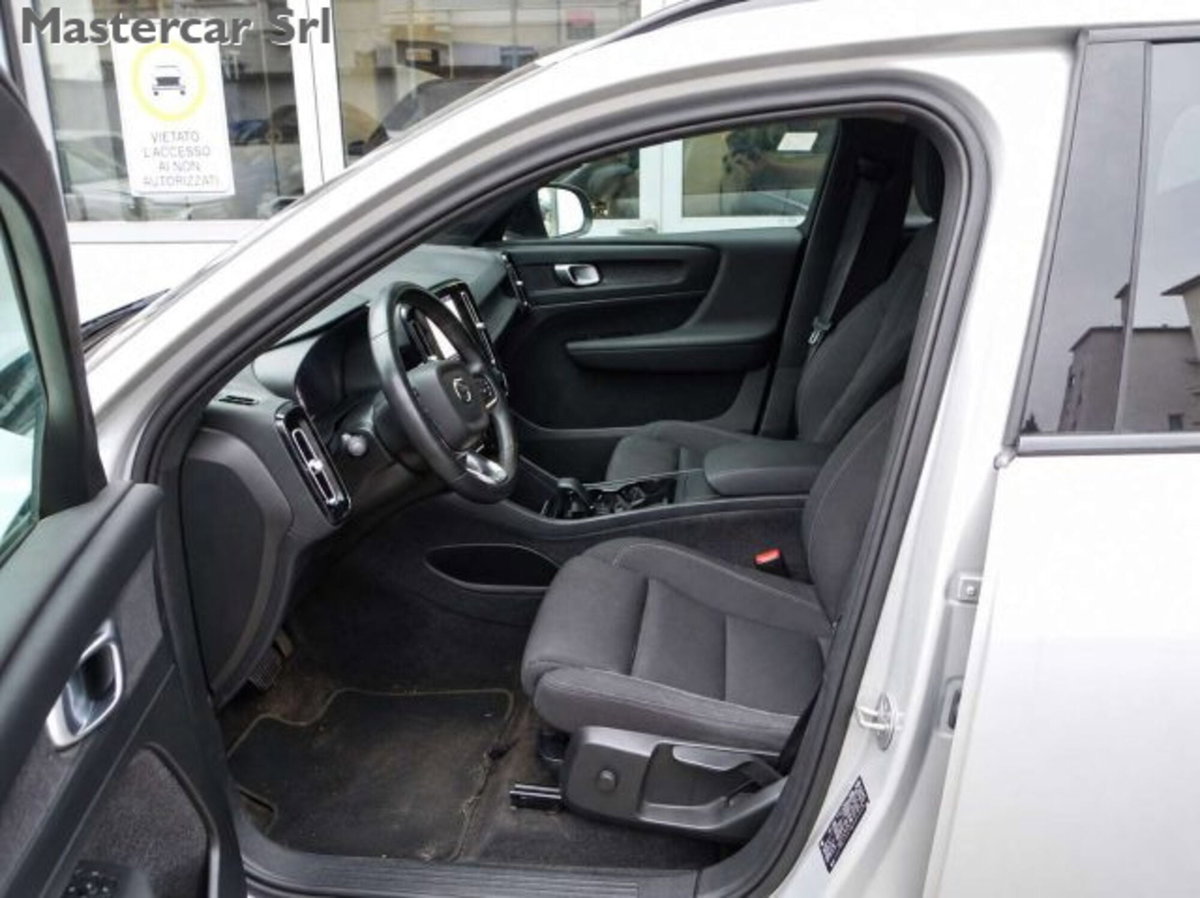 Volvo XC40 Recharge Pure Electric Single Motor FWD Plus (6)