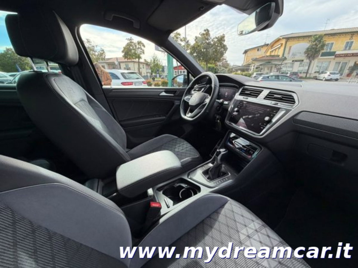 Volkswagen Tiguan Allspace 2.0 tdi R-Line 150cv dsg (11)