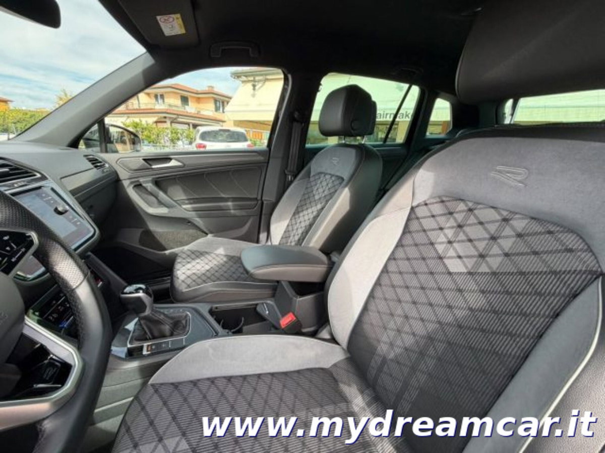 Volkswagen Tiguan Allspace 2.0 tdi R-Line 150cv dsg (9)