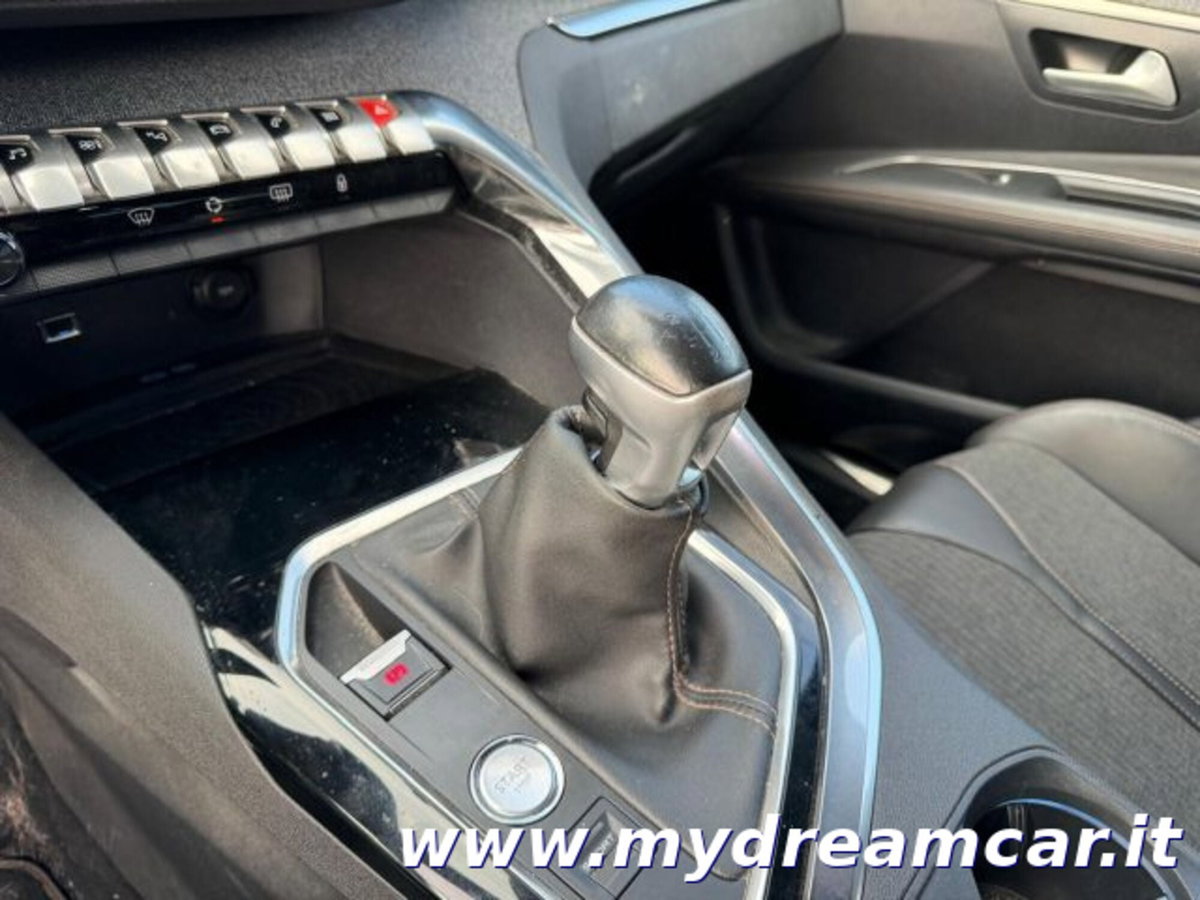 Peugeot 3008 BlueHDi 120 S&S Allure (8)