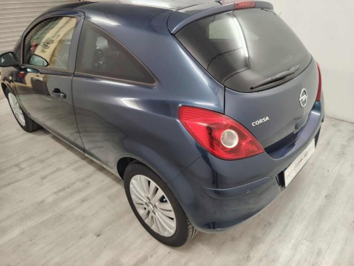 Opel Corsa 1.2 3 porte Ecotec (4)