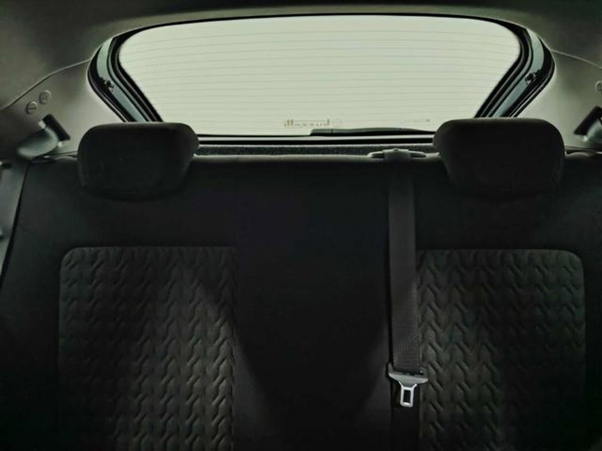 Opel Corsa 1.2 3 porte Ecotec (7)