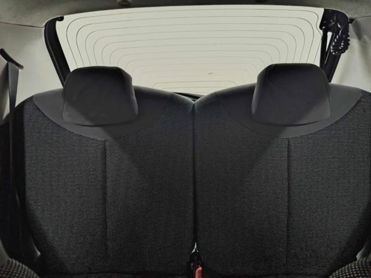 Peugeot 107 68CV 5p. Desir (7)