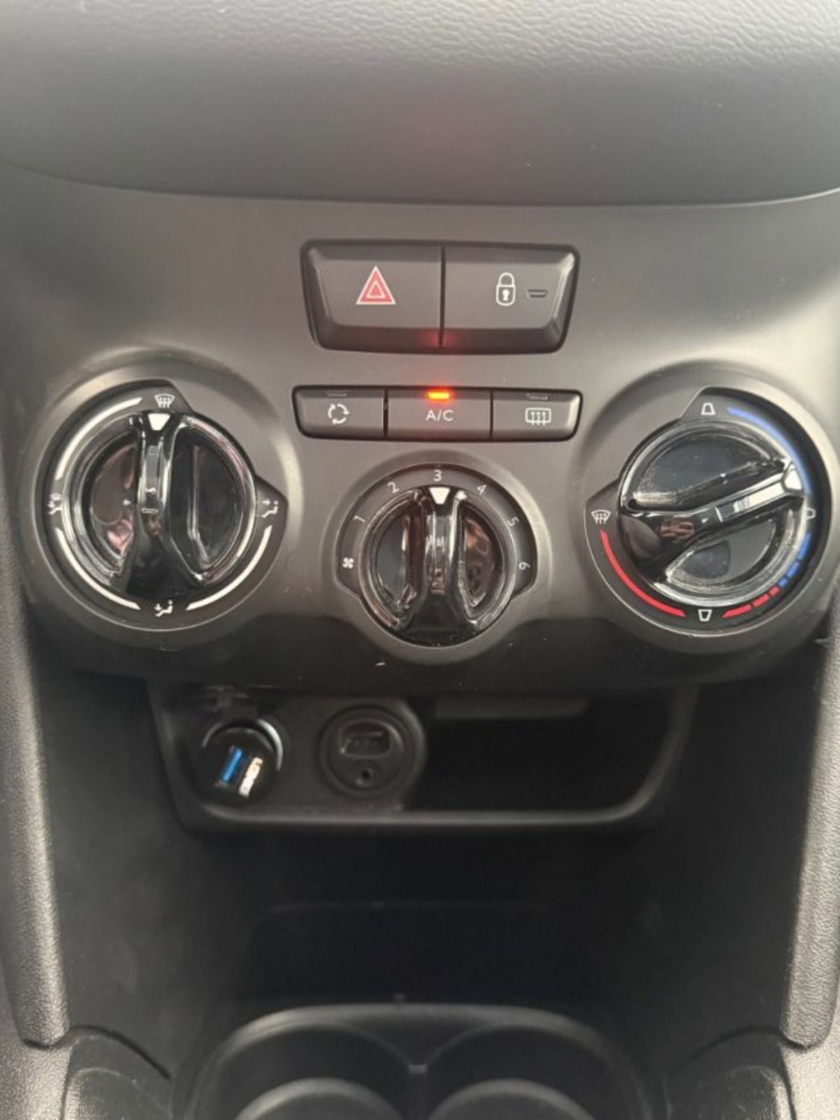 Peugeot 208 82 5 porte Allure (14)