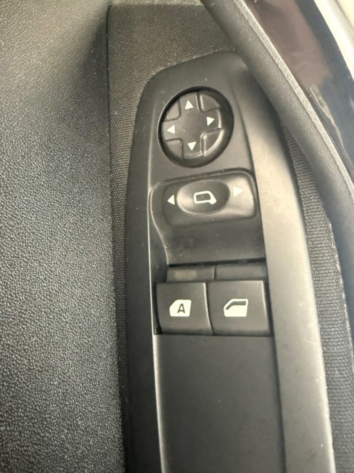 Peugeot 208 82 5 porte Allure (18)