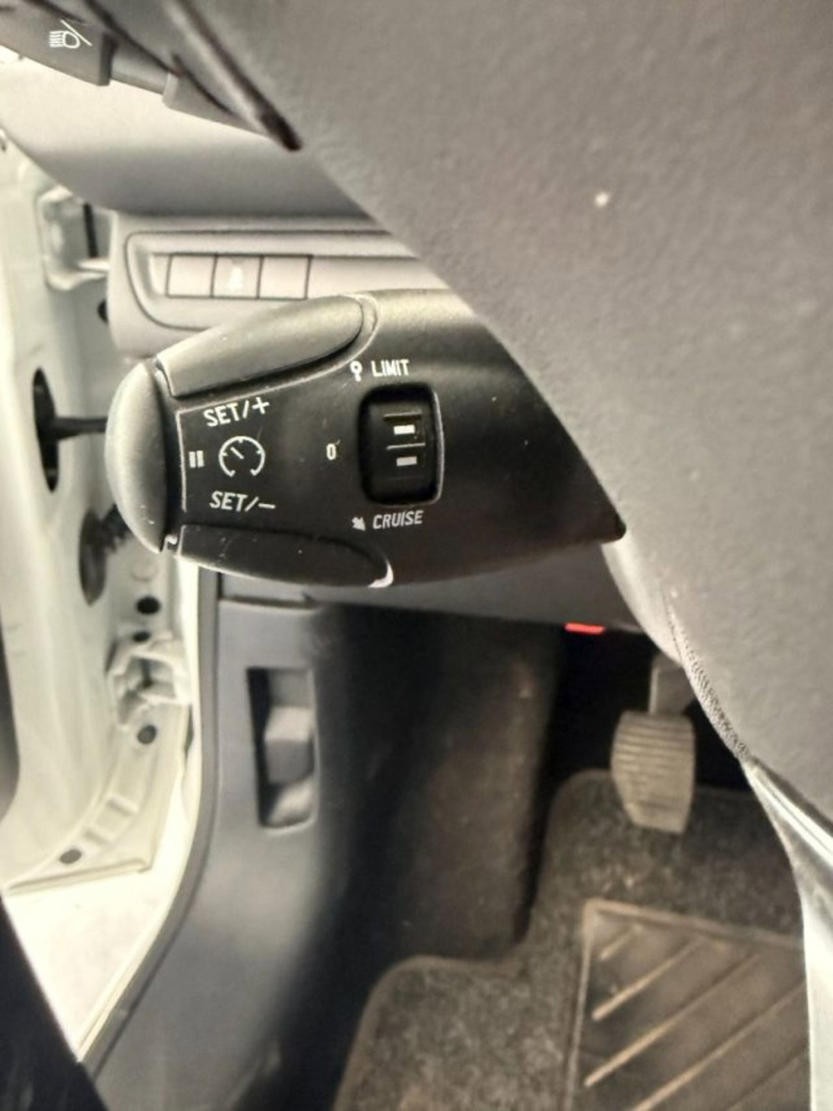 Peugeot 208 82 5 porte Allure (19)