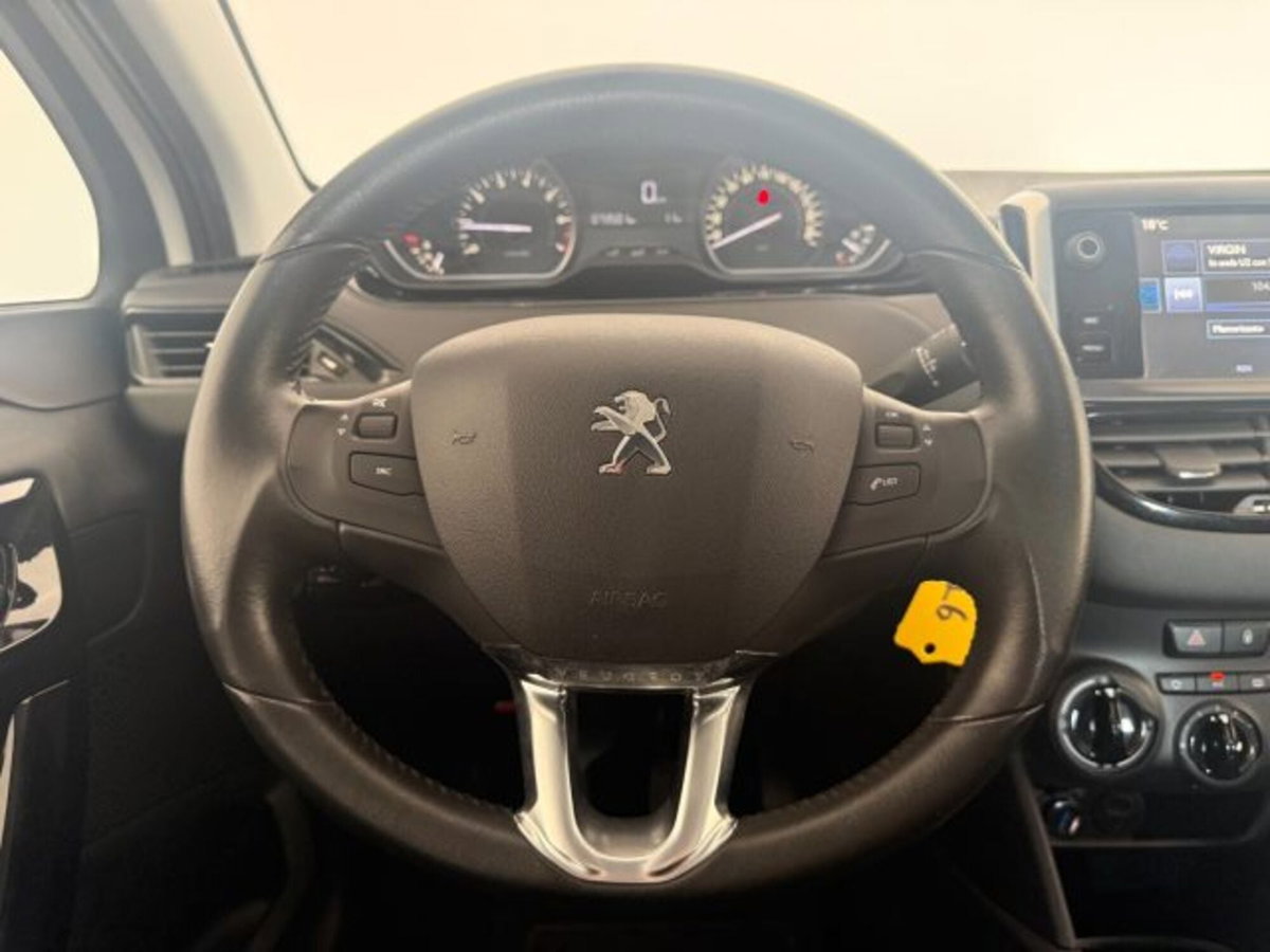 Peugeot 208 82 5 porte Allure (9)