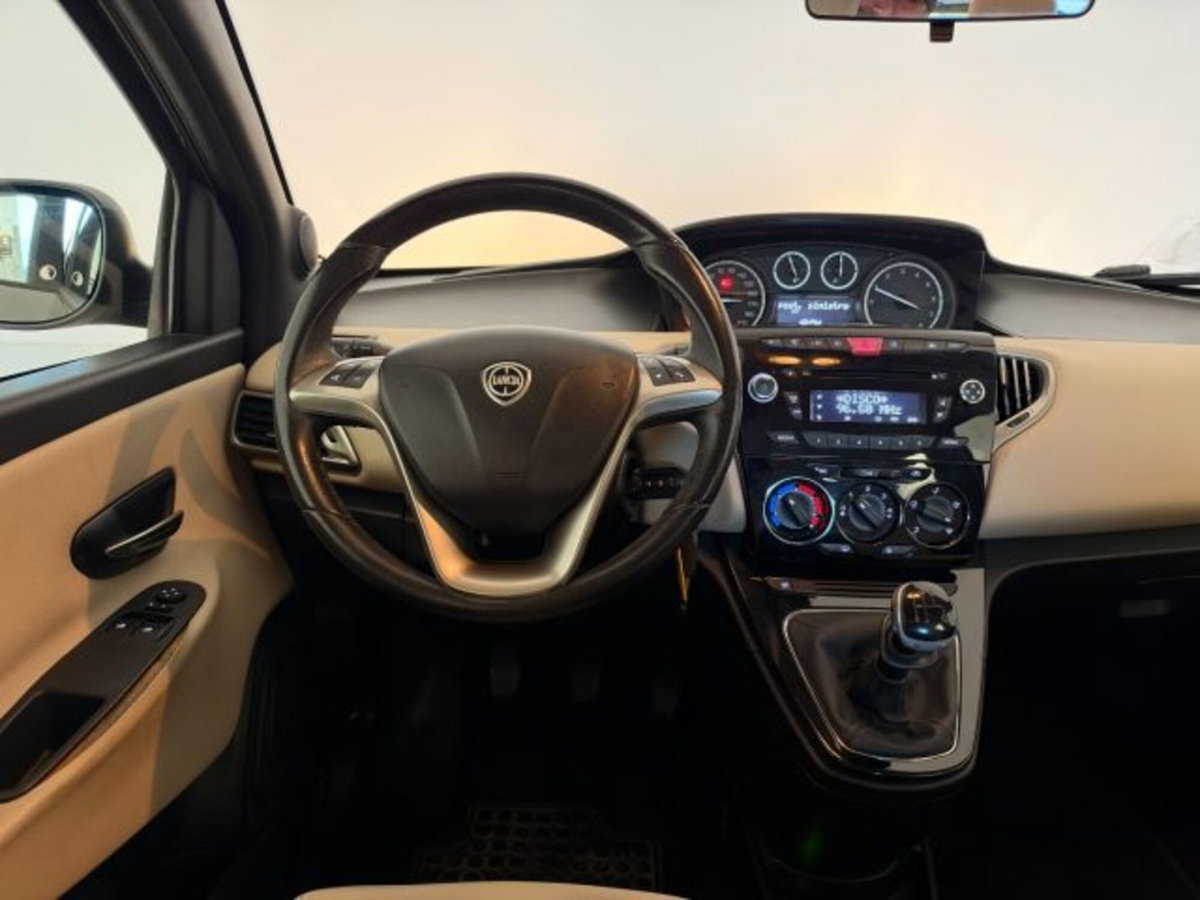 Lancia Ypsilon 1.2 69 CV 5 porte GPL Ecochic Elle (11)