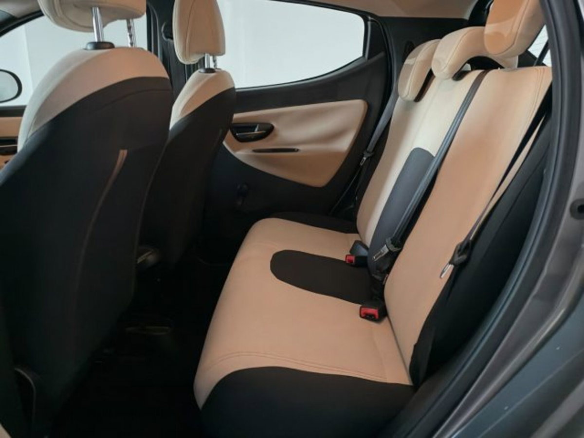 Lancia Ypsilon 1.2 69 CV 5 porte GPL Ecochic Elle (16)