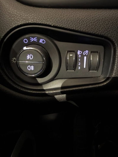 Jeep Renegade 1.0 T3 80th Anniversary (16)