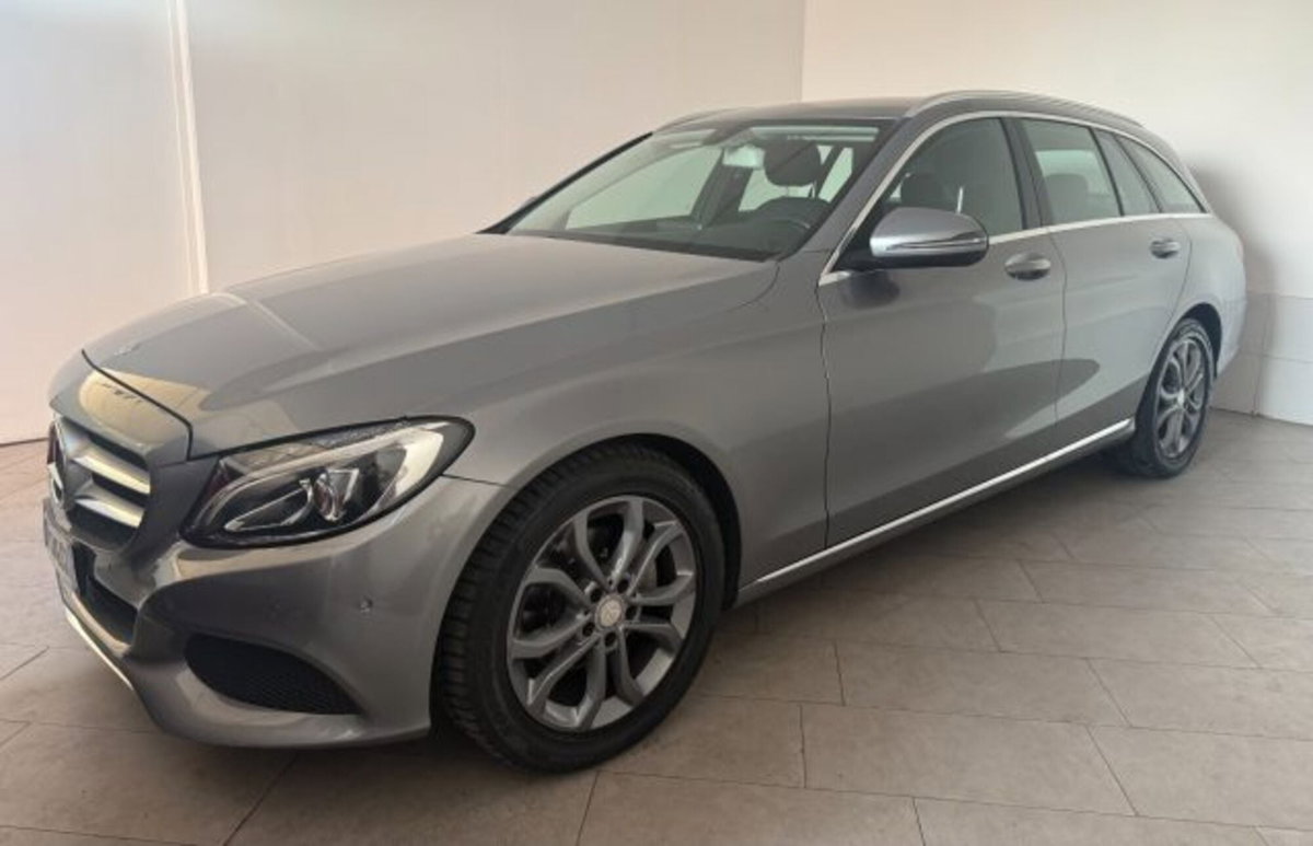 Mercedes-Benz Classe C Station Wagon 200 d Auto Premium Plus (2)