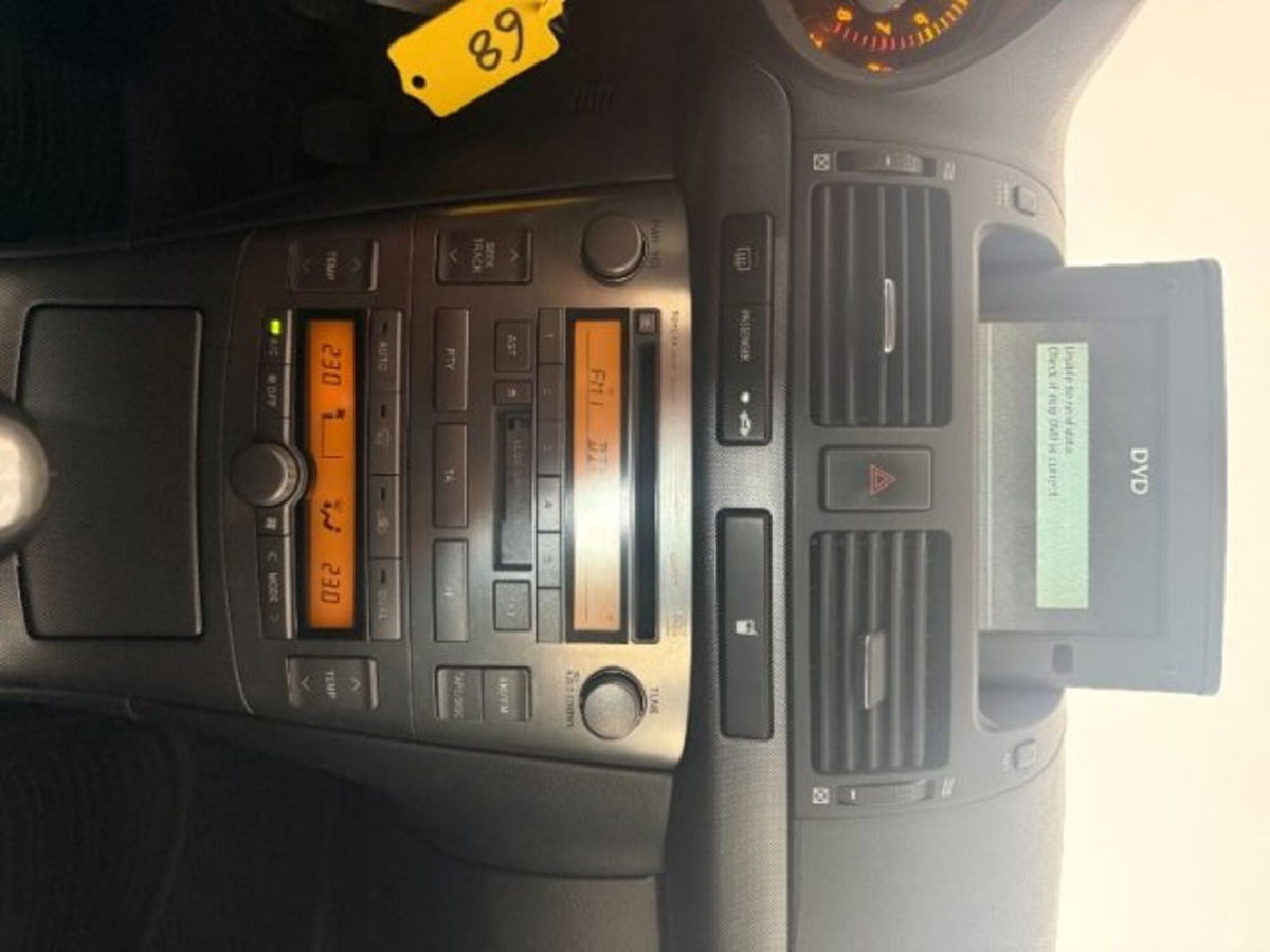 Toyota Avensis Station Wagon 1.8i 16V cat Station Wagon Euro (17)