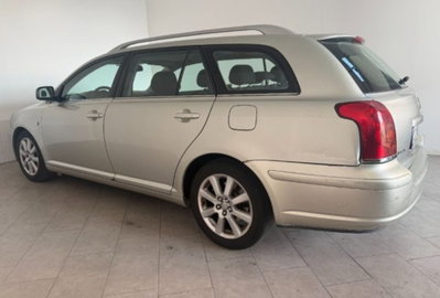 Toyota Avensis Station Wagon 1.8i 16V cat Station Wagon Euro (3)