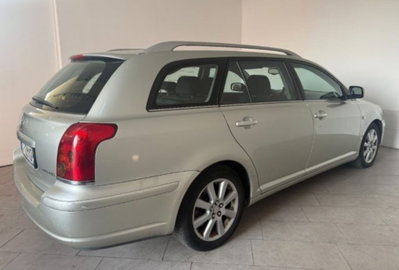 Toyota Avensis Station Wagon 1.8i 16V cat Station Wagon Euro (6)