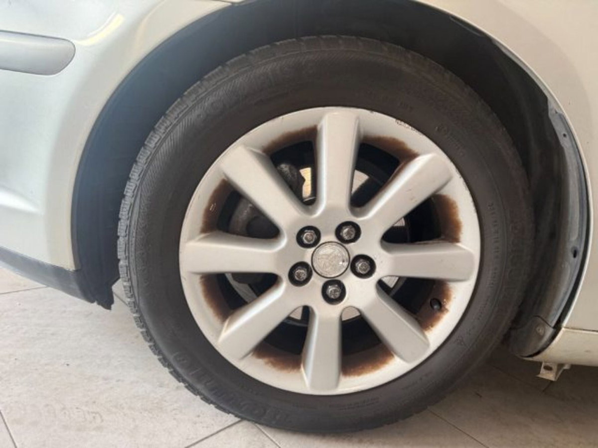 Toyota Avensis Station Wagon 1.8i 16V cat Station Wagon Euro (8)