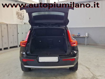 Volvo XC40 B3 automatico Core (12)