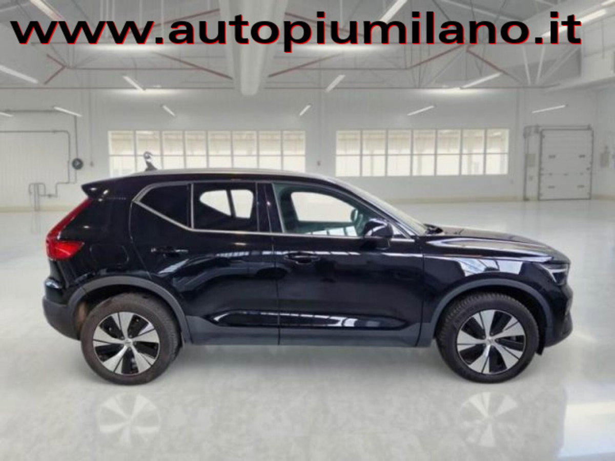Volvo XC40 B3 automatico Core (3)