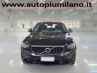 Volvo XC40 B3 automatico Core (5)