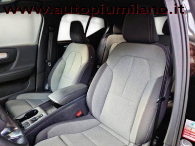 Volvo XC40 B3 automatico Core (8)