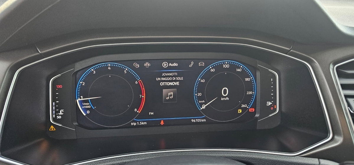Volkswagen T-Roc 1.0 tsi Style 115cv (14)