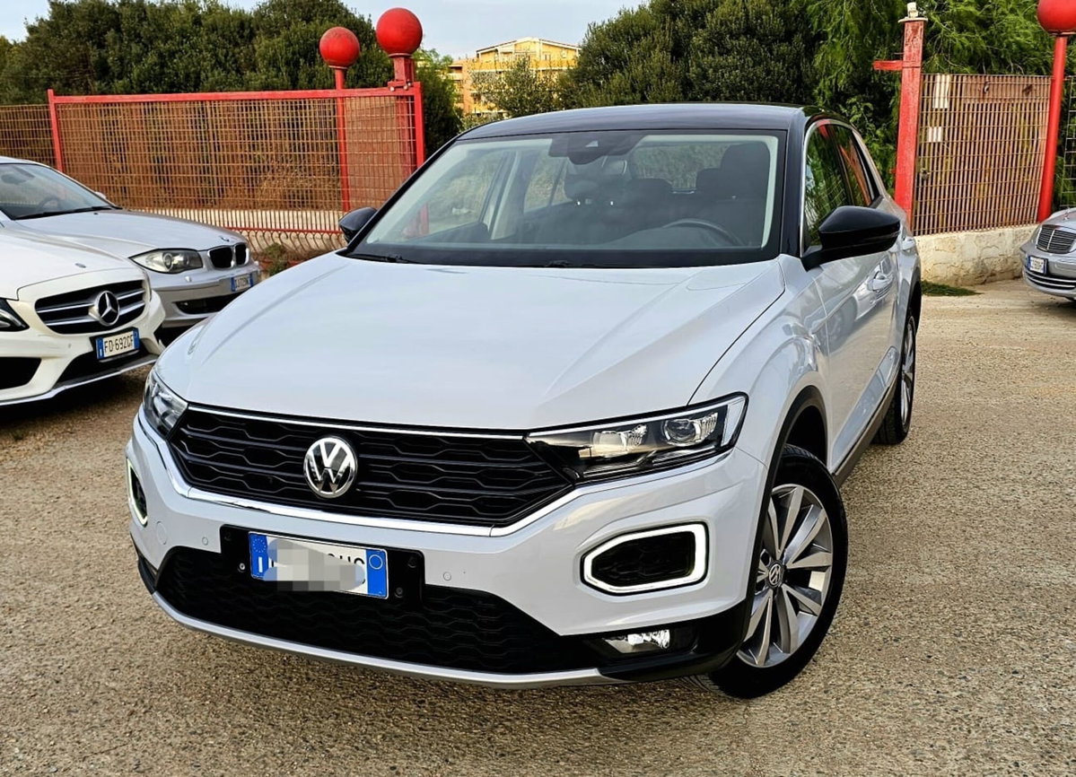 Volkswagen T-Roc 1.0 tsi Style 115cv (8)