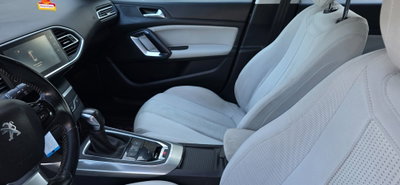 Peugeot 308 SW BlueHDi 120 S&S Business (11)
