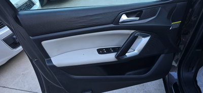 Peugeot 308 SW BlueHDi 120 S&S Business (15)