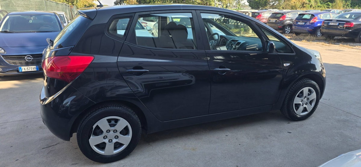 Kia Venga 1.4 EcoGPL Active (8)